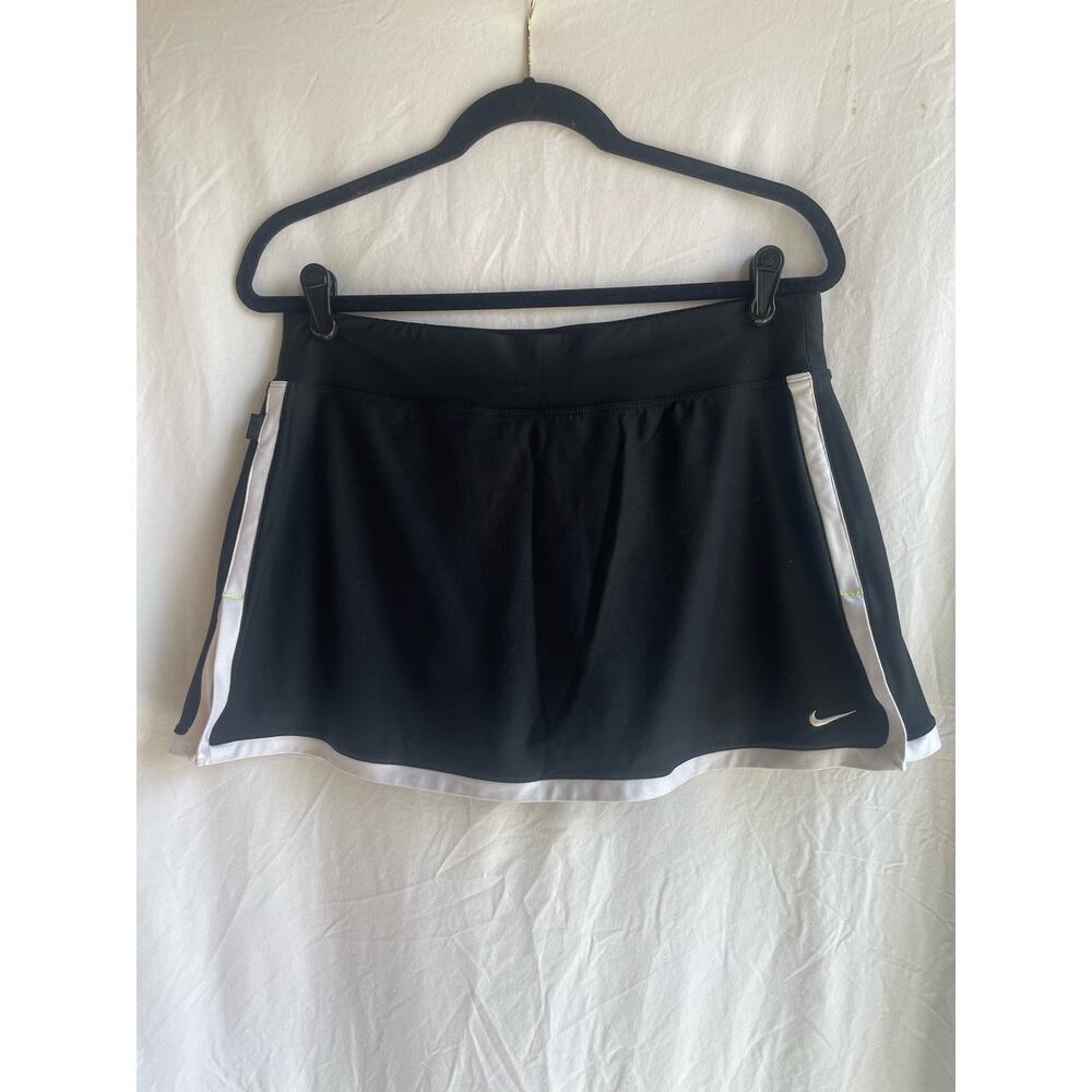 Nike - Tennis / Golf Skort Black with White Trim - Size Large